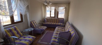 Gorgeous3-bedroom house in Çankaya perfect for your getaway