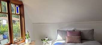 Kaslo Manor Lodge - The Loki Suite - perfect for groups/families, pet friendly