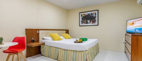 Iron/ironing board, WiFi, bed sheets