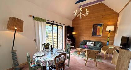 Peskaour, An artist s house near the sea