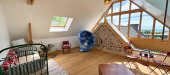 Peskaour, An artist s house near the sea