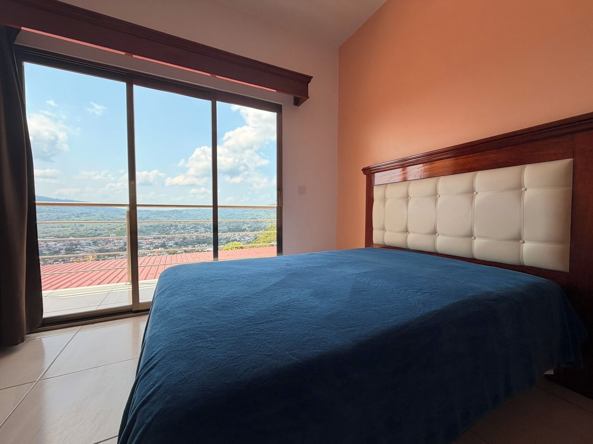 Double Room, Balcony, Mountain View | Desk, laptop workspace, WiFi (free), bed sheets