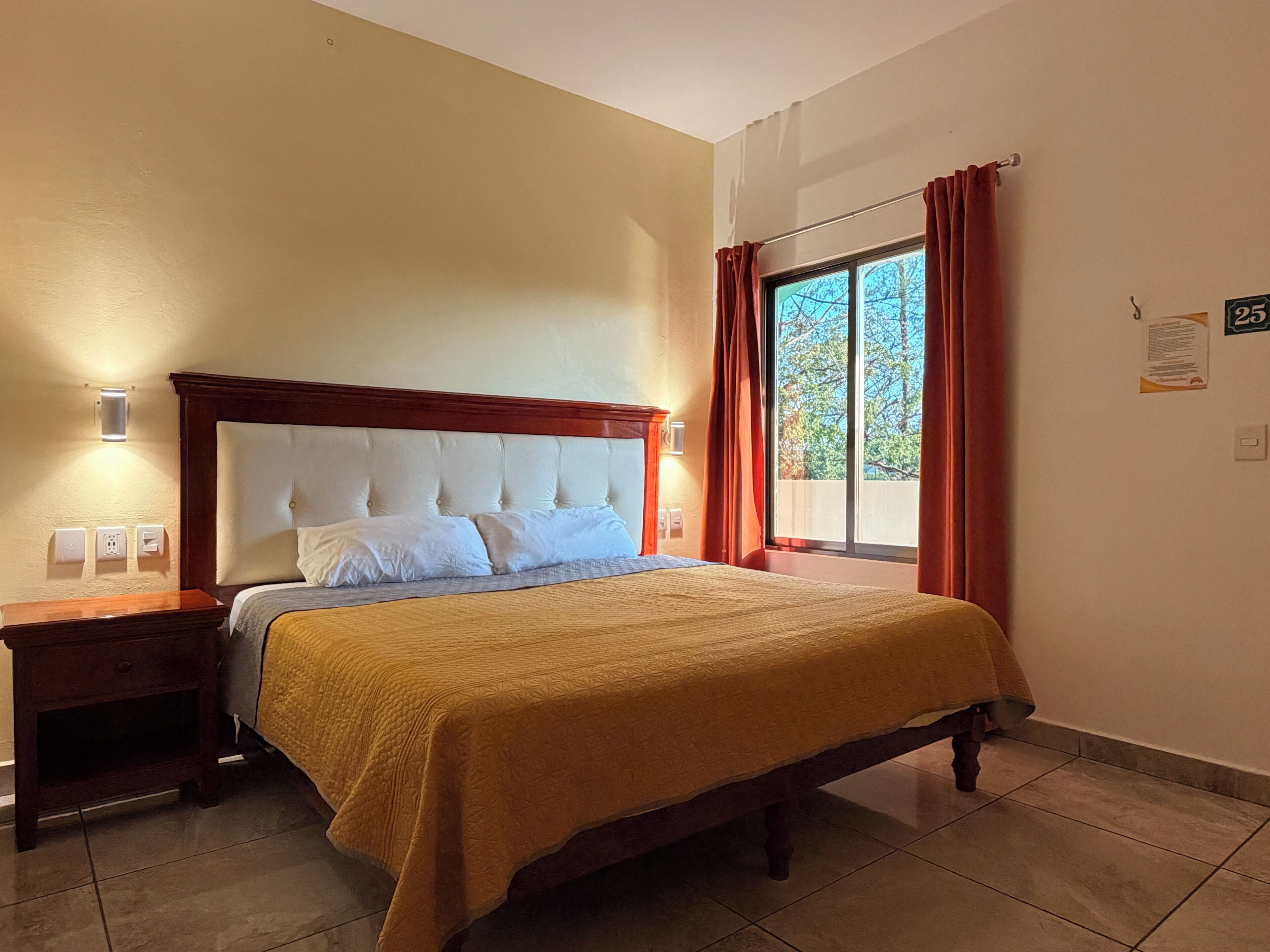 Standard Single Room | Desk, laptop workspace, WiFi (free), bed sheets