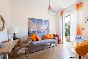 TV - Apartment 'Il Sogno in Rome -' with Balcony, Wi-Fi and Air Conditioning (Rome)