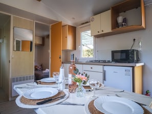 Comfort Mobile Home, 2 Bedrooms | Private kitchen
