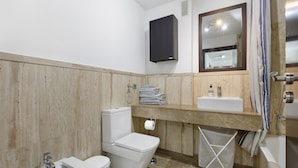 Shower, hair dryer, towels - NG Zenith - Santa Cruz de Tenerife (Santa Cruz de Tenerife)