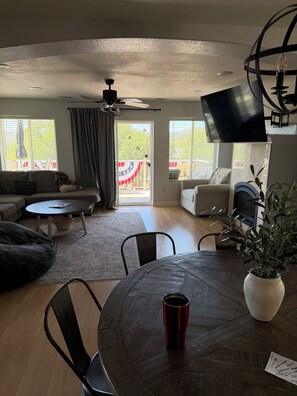 Living area - 

Make yourself at home at this cozy and inviting lake house in Oak Shores (Bradley)