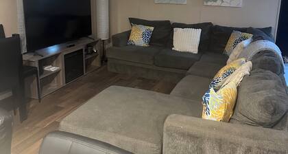 Perfect 4-bedroom mobile home with AC in welcoming McRae-Helena