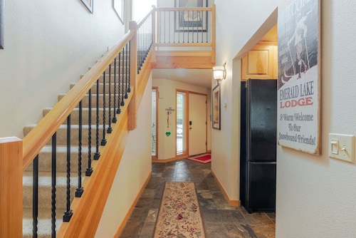 9 Quelah Condo- Community Pool, Community, BBQ & Fireplace