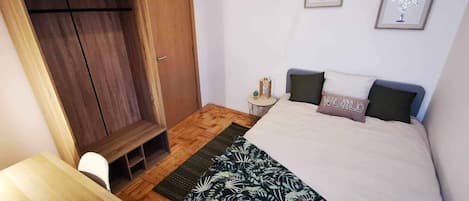 4 bedrooms, WiFi, bed sheets
