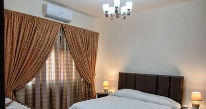 Modern 3‑Bedroom Apartment with Full Amenities & Easy Access in Amman