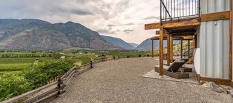 Whole 2BD House – Spectacular Orchard Overlook!