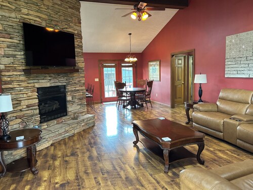 Conveniently located by Barren River Lake with stunning countryside views.