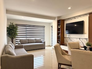 TV - Moderno Departamento en Torre 5 by GPS (Mazatlán)