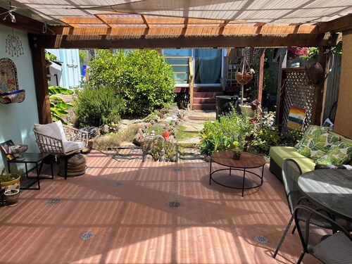 Elegant 2BR/2BA · AC · Walk to BART & Gourmet Ghetto