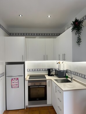 Private kitchen - 'Centro Llanes' Apartment: Cozy Stay in the Heart of Llanes (Llanes)