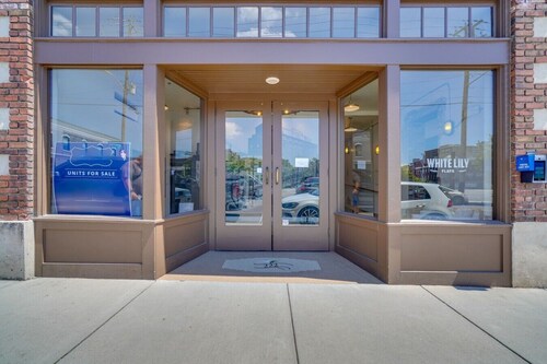 Old City Knoxville Studio Near Market Square!