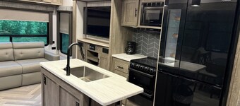 Fabulous 3-bedroom RV with direct access to the Sebasticook River!