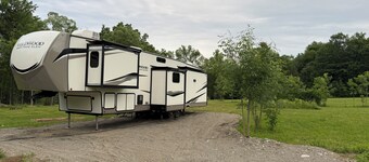 Fabulous 3-bedroom RV with direct access to the Sebasticook River!