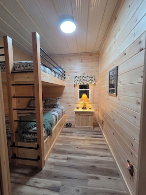 Room - Charming secluded cabin in Saint Johnsville perfect for relaxing getaway (Saint Johnsville)