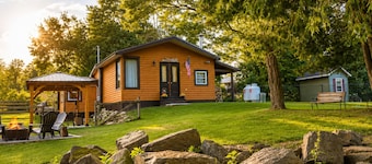 Historic Edgehill Cottage in Port Kent