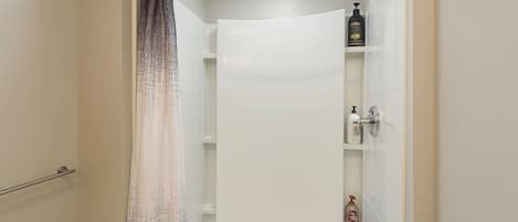 ヘアドライヤー、タオル