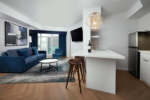 Living area - The Victoria Pantages (Toronto)