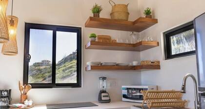 Beachfront Upstairs Cabin at Rasta Beach with Stunning Ocean Views, Palizada Del Mar