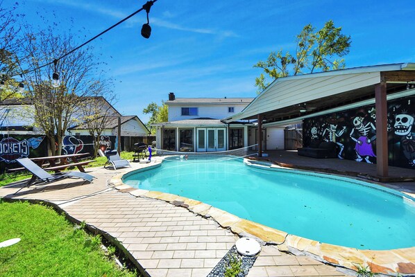 Pool