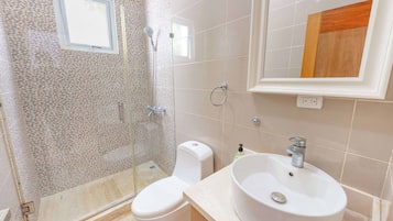 Villa, 3 Schlafzimmer, barrierefrei, eigener Pool | Badezimmer