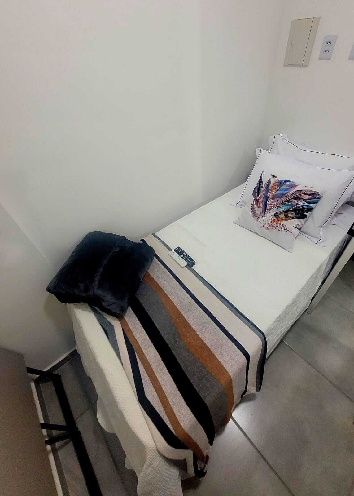 Acesso à internet, roupa de cama