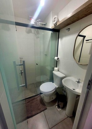 Dusche, Seife, Toilettenpapier