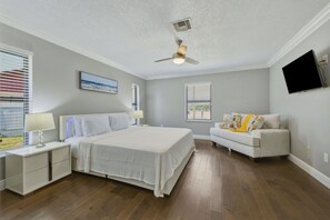 Room - Wonderful 3-bedroom house in charming Lantana, less than 5 minutes from beach (Lantana)