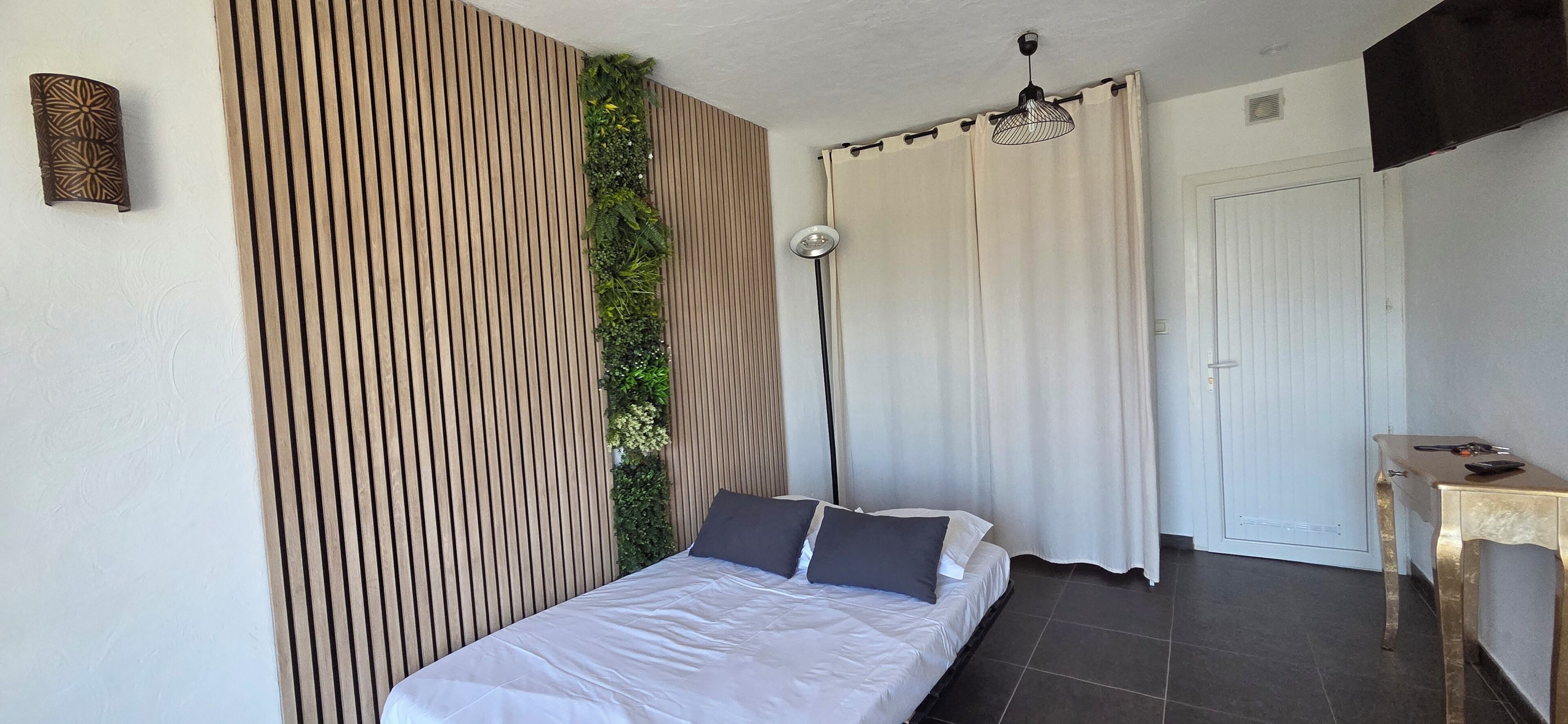 1 bedroom, WiFi (free), bed sheets