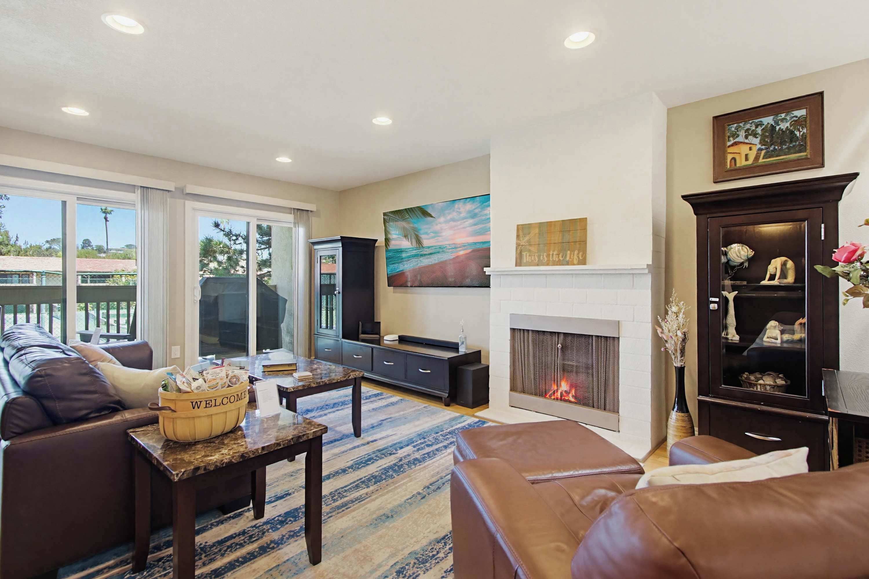 TV, DVD player, offices