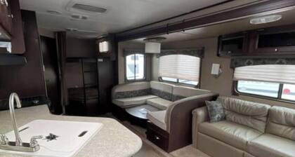 Spacious recreational vehicle in Cheyenne 2 bunks two sofa beds and one master