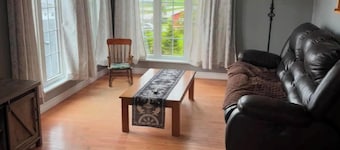 Peaceful 2-bedroom house with beautiful view in Saint Anthony