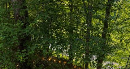 Cozy Pocono Getaway - near Shawnee & Bushkill