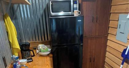 Tiny home near SOUTH MOUNTAIN STATE PARK. ONE MILE FROM BROAD RIVER