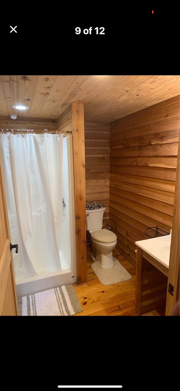 Towels, toilet paper