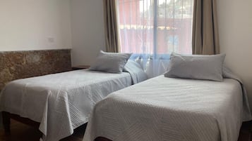 Standard Room, Multiple Beds, Kitchen, City View | Iron/ironing board, WiFi (free)