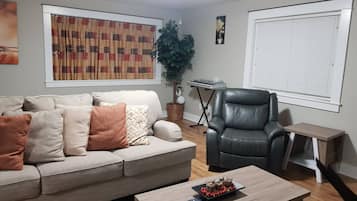 House, 2 Bedrooms | Living room | Books