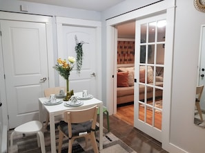 Dining - East End Suite Rentl (Eastern Passage)