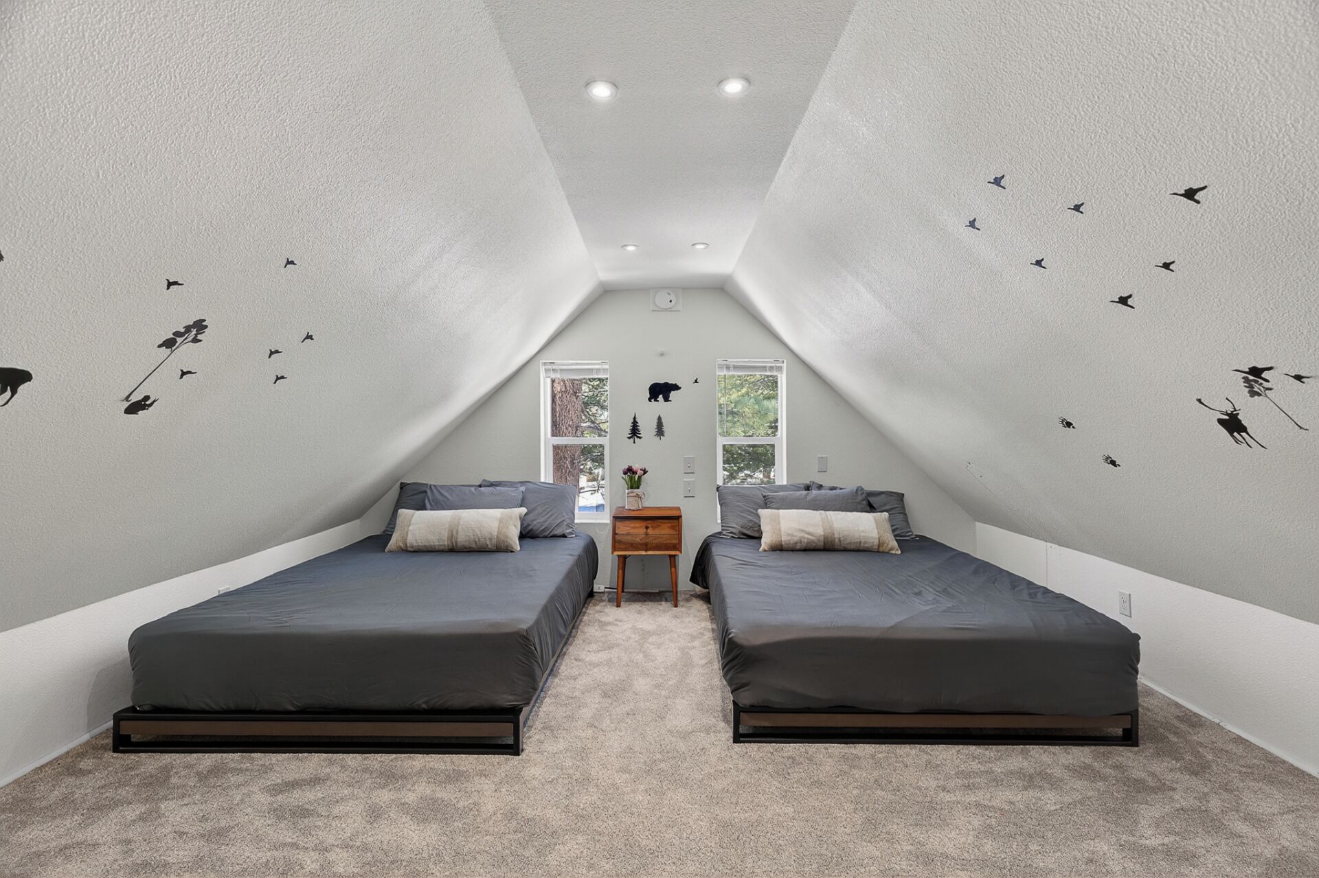 4 chambres, bureau, Wi-Fi gratuit, draps fournis