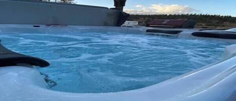 Bain à remous extérieur