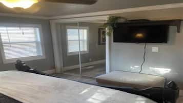 WiFi (free), bed sheets