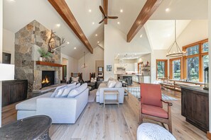 Living area - East Village Home 35 (Norden)