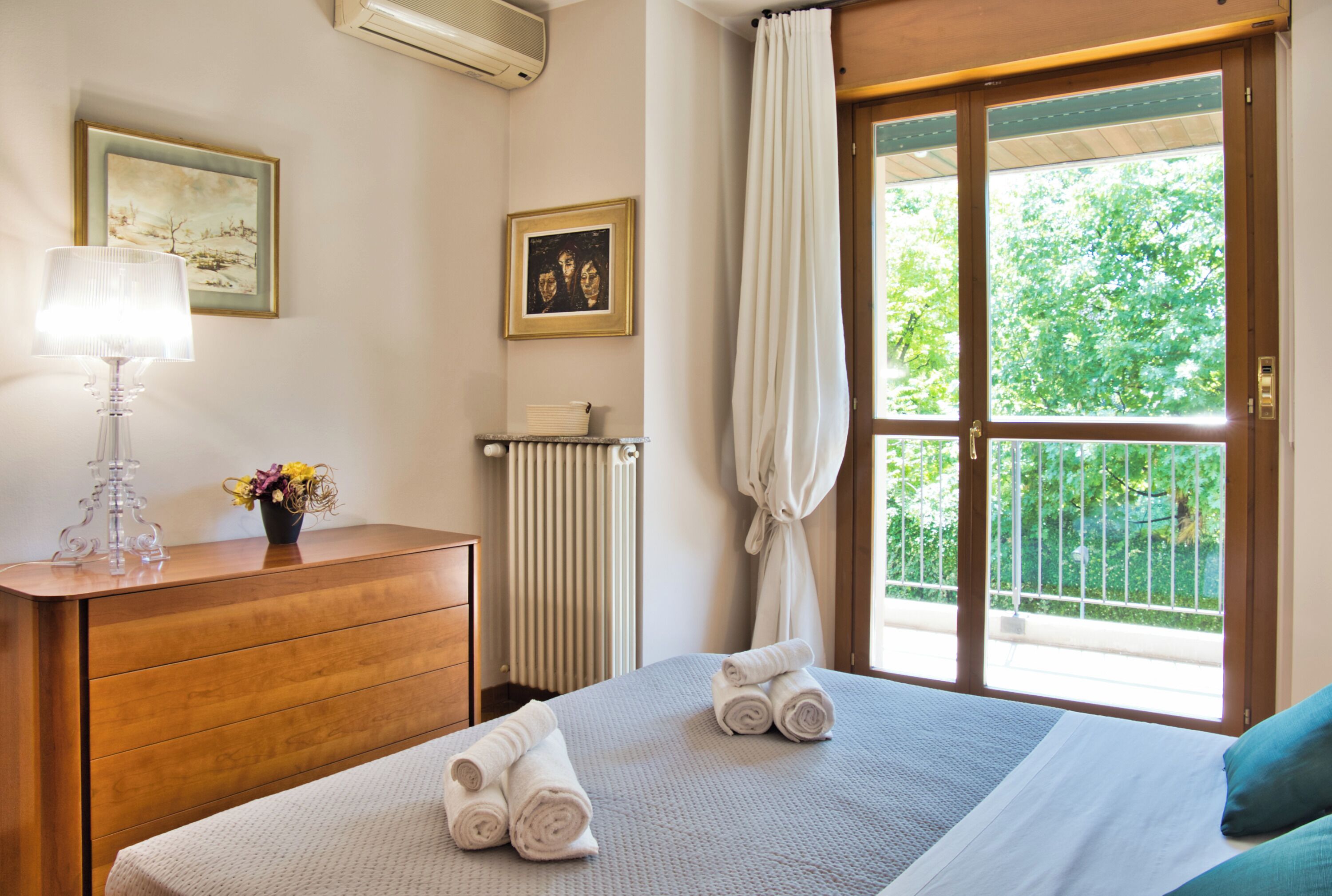 Wifi gratis y ropa de cama 