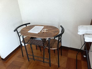 Kamar Double atau Twin Klasik | Tempat makan