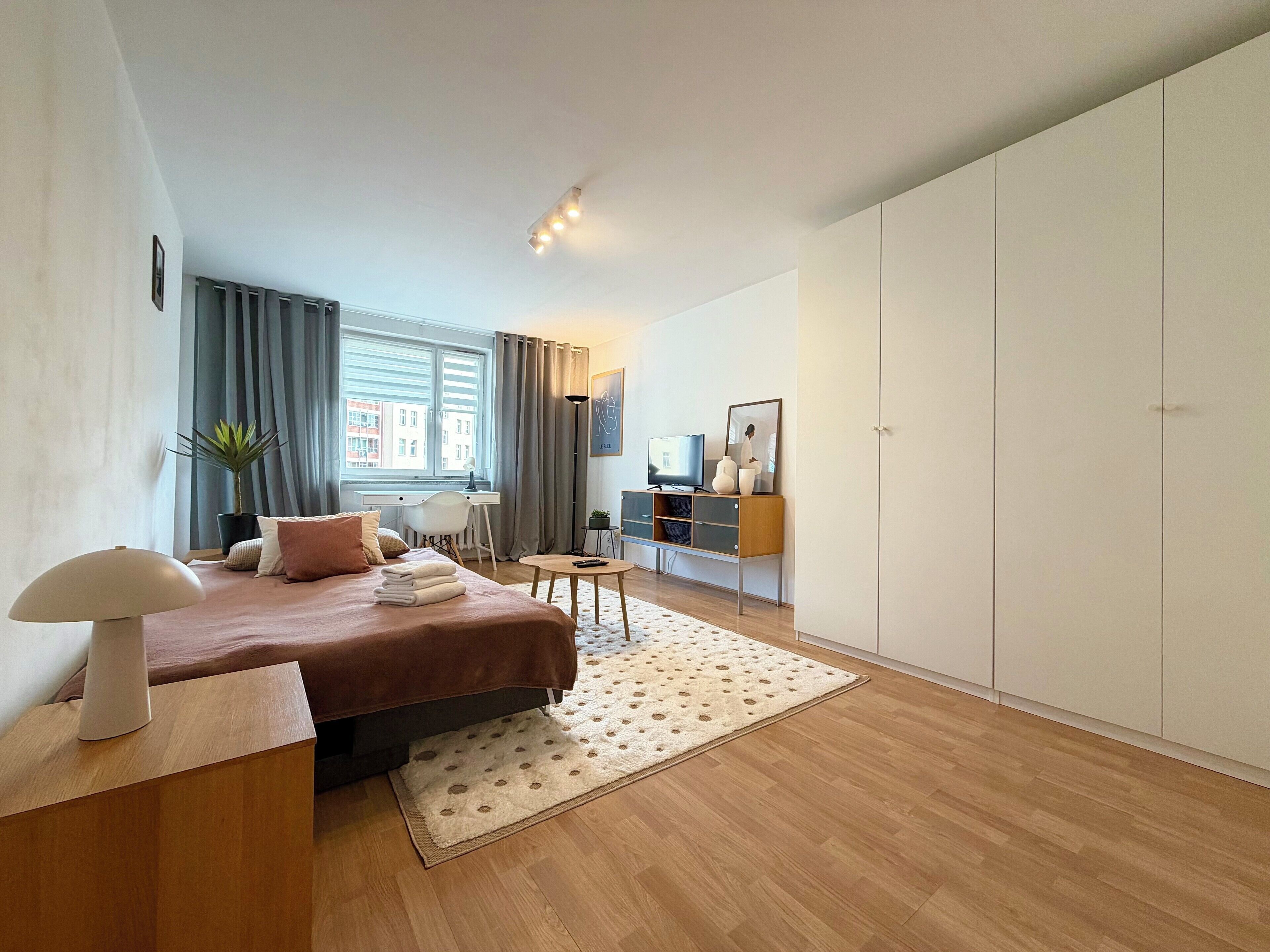 2 chambres, fer et planche à repasser, Wi-Fi, draps fournis